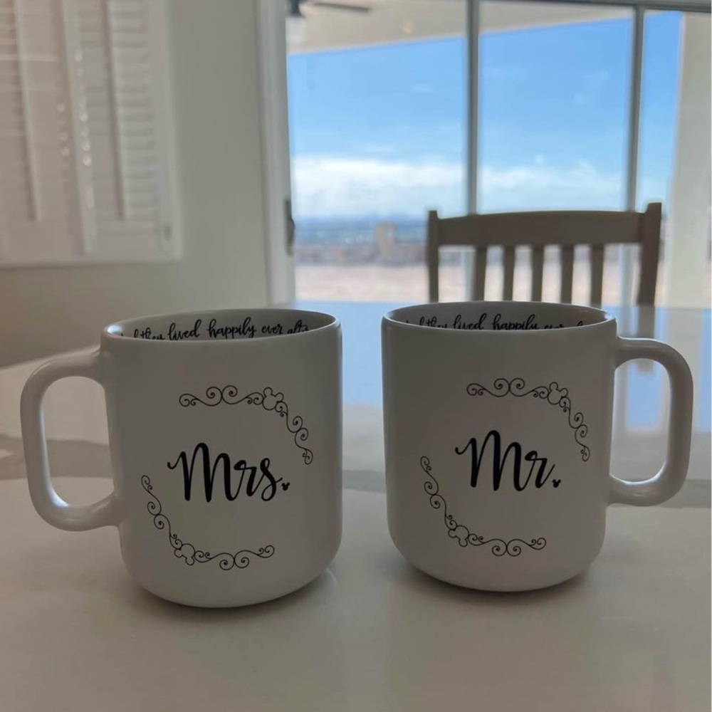 Disney Mr. and Mrs. Mugs Set